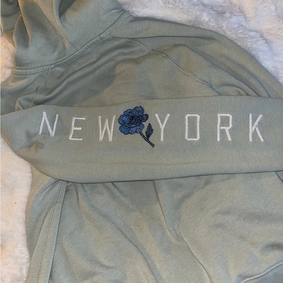 aero zip up - Picture 4 of 6